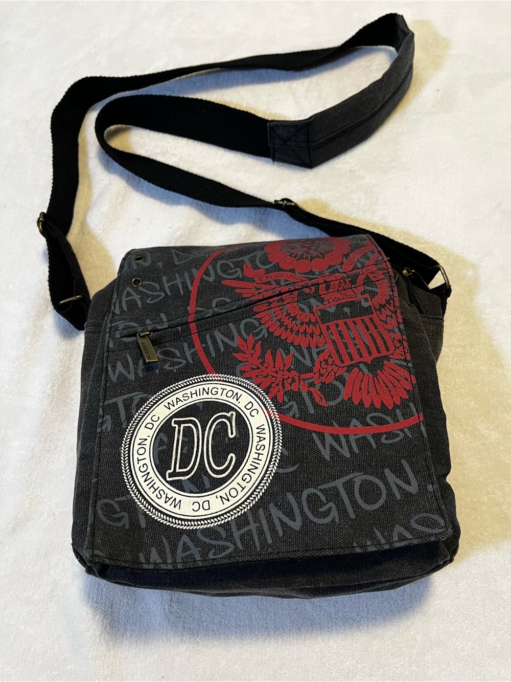 Robin Ruth Washington DC Canvas Crossbody Messenger Bag Black Red Travel Purse